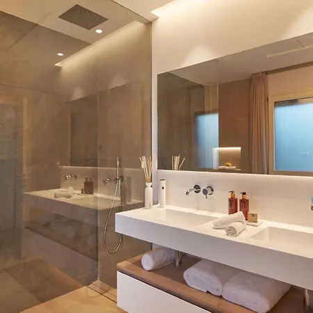 Luxury Plaza Suite, Next To The Marbella