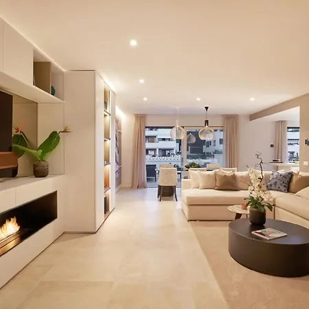 Apartment Luxury Plaza Suite, Next To The
